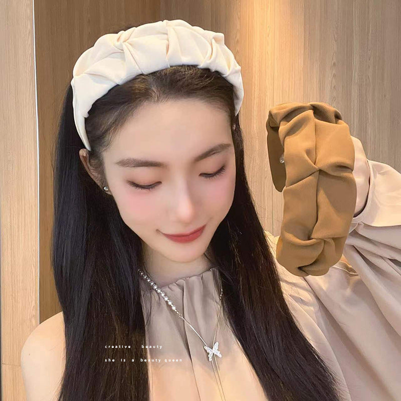 A high-grade pleated wide-edge hairpin headband, high cranial top pressure hair bundle, autumn and winter face wash headband