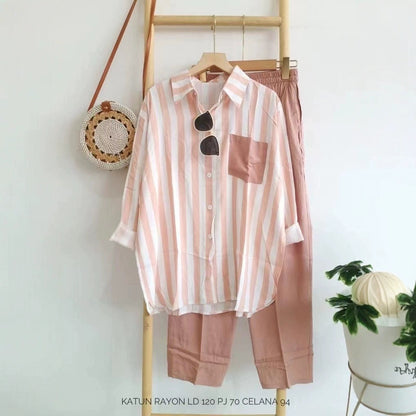 A large size women's clothing summer slightly fat MM fashion loose and thin comfortable casual striped suit