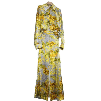 A Women's Retro Geometric Printed Lapel Shirt Two-piece Set + Loose Straight Pants Fashion Set