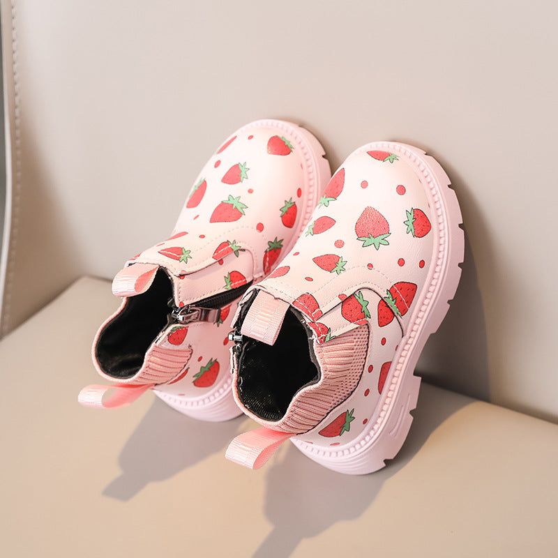 A Boys and Girls Martin Boots Soft-soled Strawberry Versatile Leather Boots