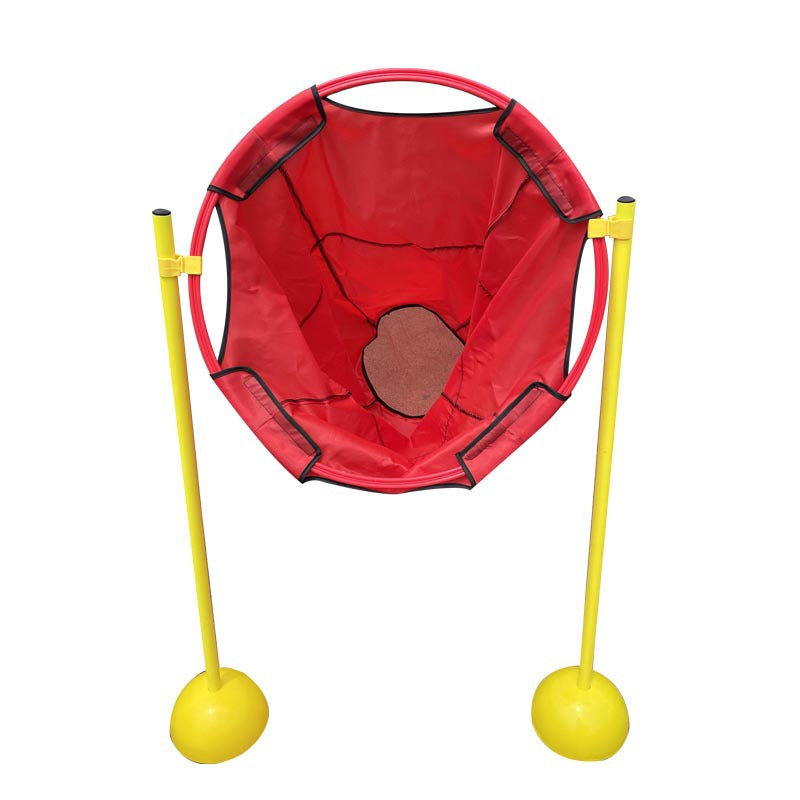 A pitching/throwing training equipment for students