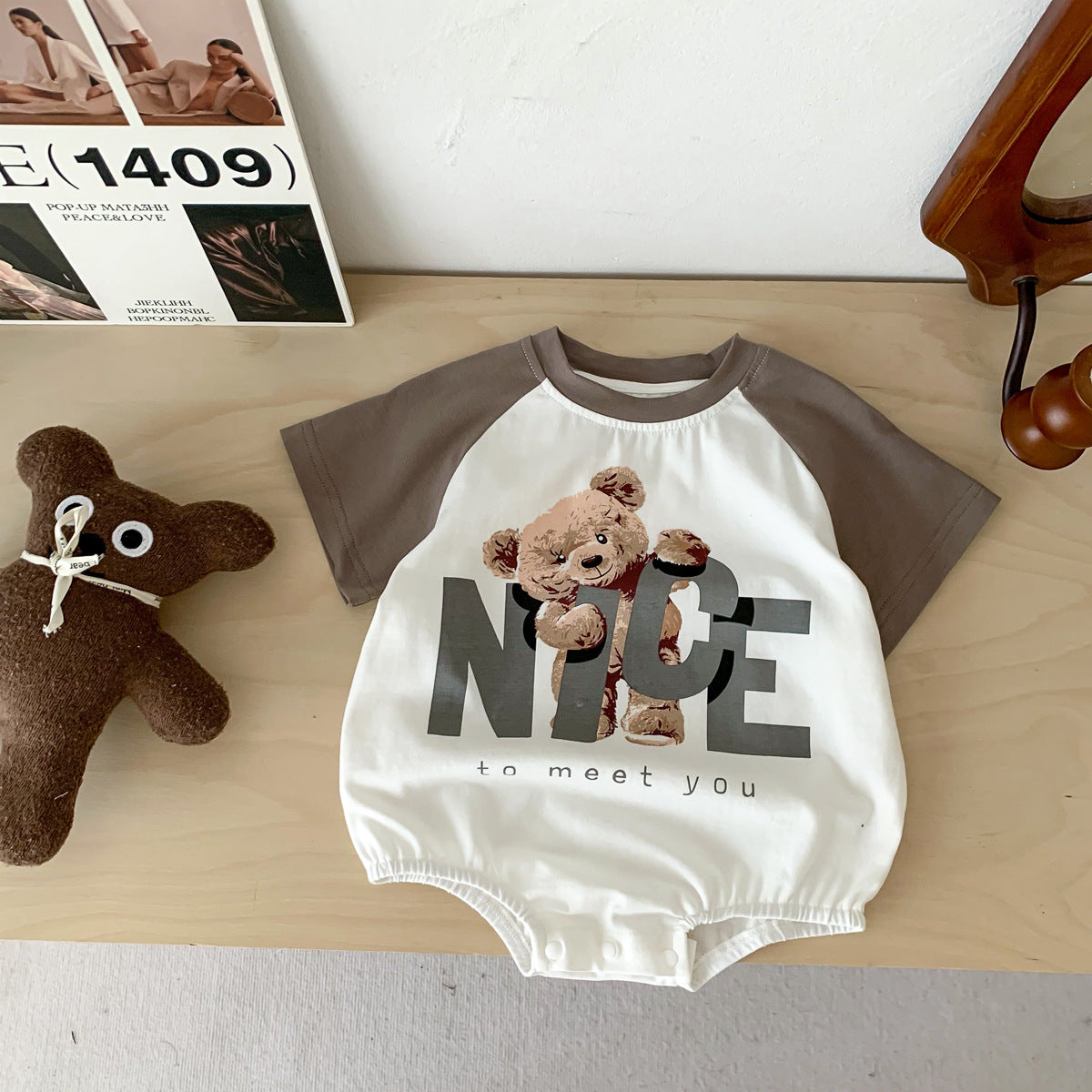 A Trendy 2023 Summer Korean Edition Loose Men's Treasure Triangle Bag Bottom Coat Baby Brown Little Bear Soft and Comfortable Cotton Climbing Clothes - Mixbatch