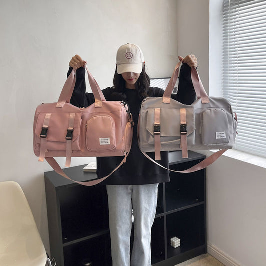 A Large capacity multifunctional messenger bag