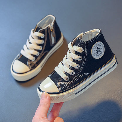 A children's canvas shoes