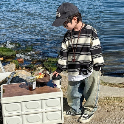 A Children's and teenagers' jeans