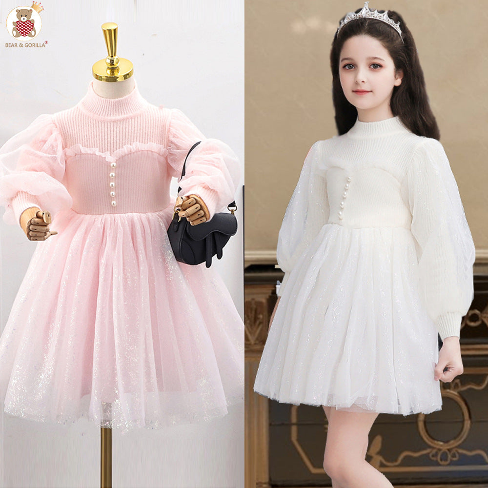 A Children's and teenagers' skirt