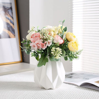 زينة مزهرية خزفية