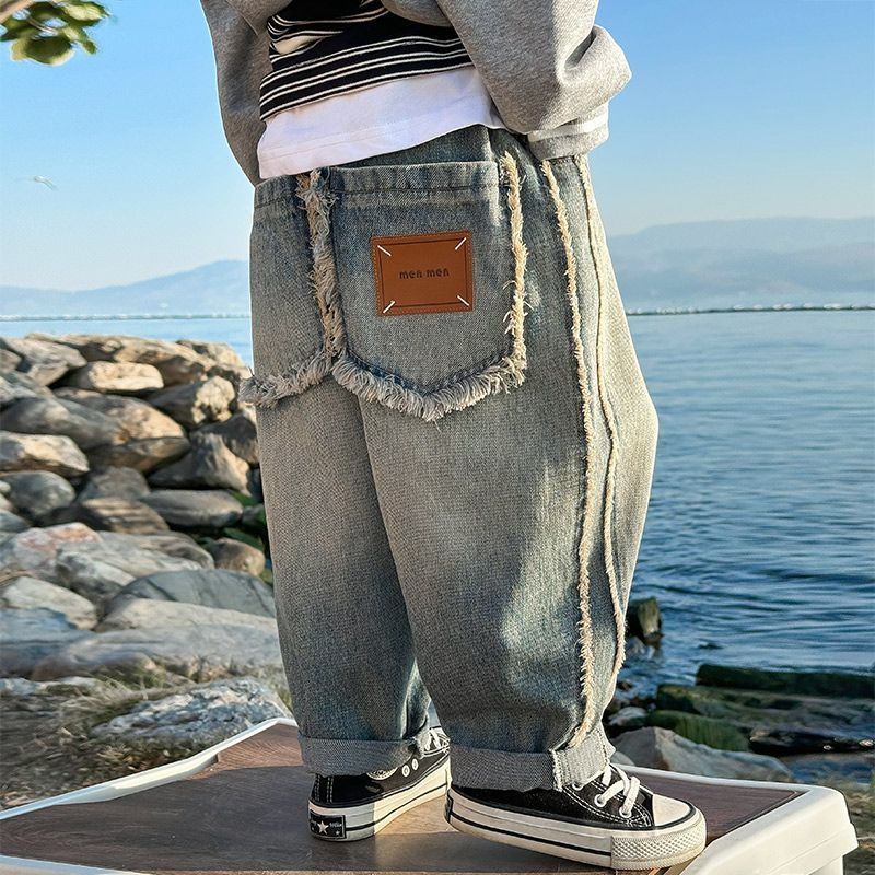 A Children's and teenagers' jeans