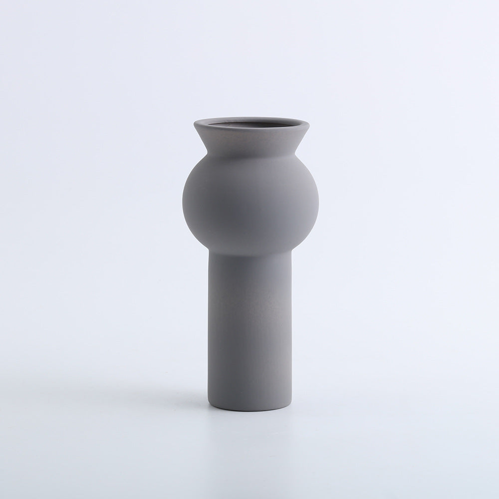 A ceramic vase decorative ornament