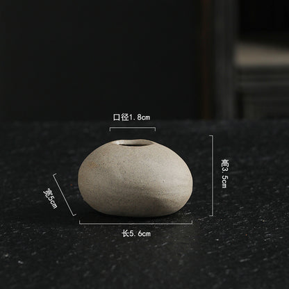 A mini vase simulation small stone ornament