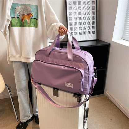 A expandable capacity storage bag