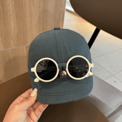 A children's  hat