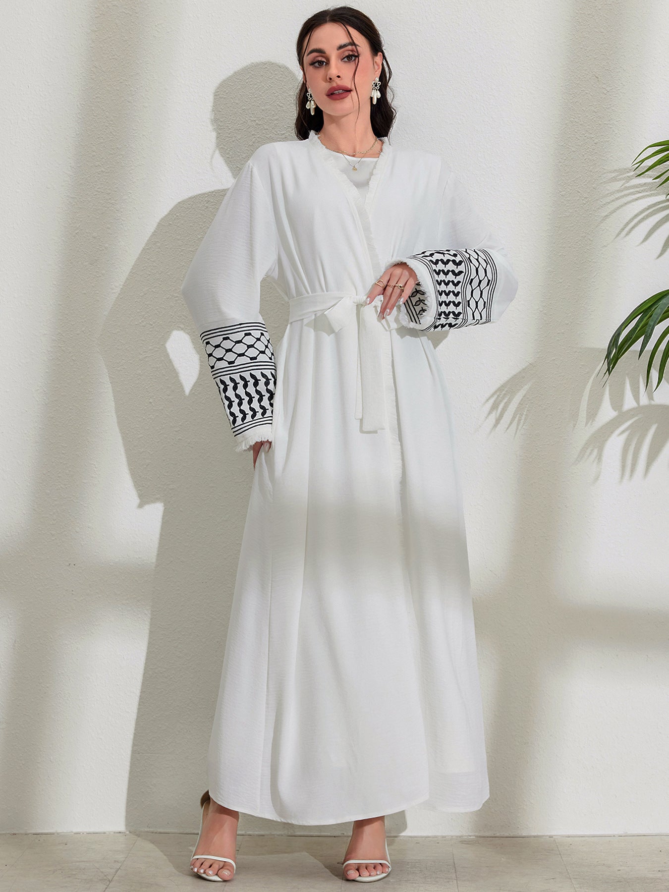 Middle Eastern Muslim Clothing Fashion Elegant Pocket Cardigan Embroidery Contrast Color Black and White Dress Robe - Mixbatch