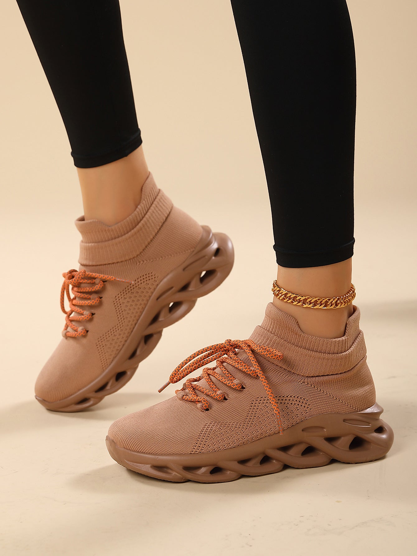 A sports shoes are the same for men and women