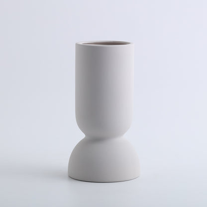 A ceramic vase decorative ornament