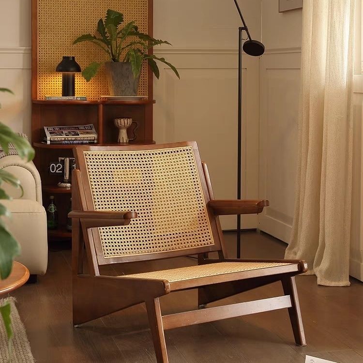 A sofa chair solid wood kangaroo chair