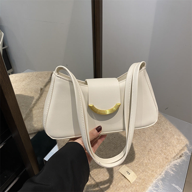 A new high-end fashion versatile women's spring and summer niche design shoulder armpit bag