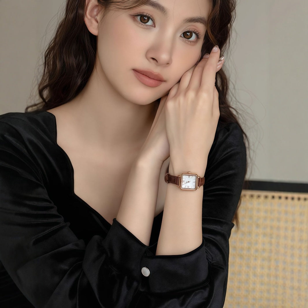 A new retro sugar cube elegant small brown watch RISCYUE luxury classic quartz women's watch