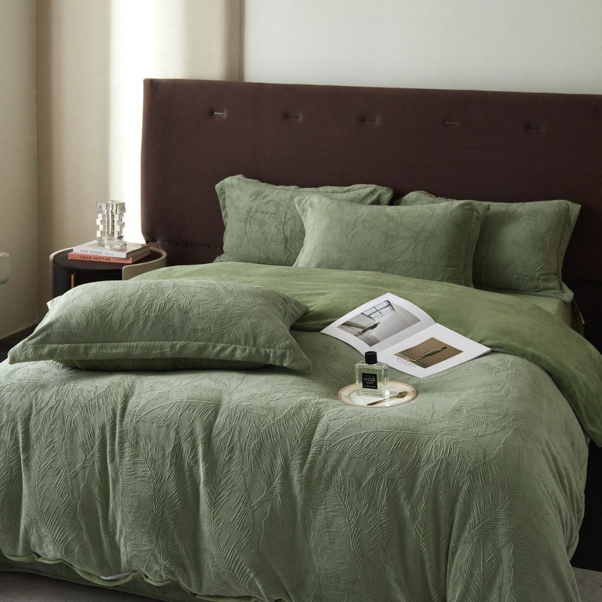 A four-piece set of sheets and quilt covers
