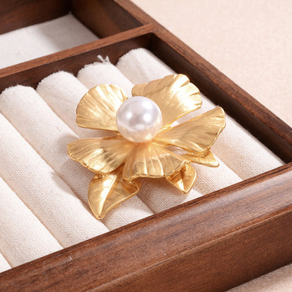 A Retro Pearl Flower Brooch Women's Clothing Accessories Elegant Simple Gold High-end Niche Clothing Jewelry - Mixbatch