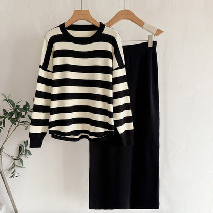 A Knitted long-sleeved top skirt two-piece set