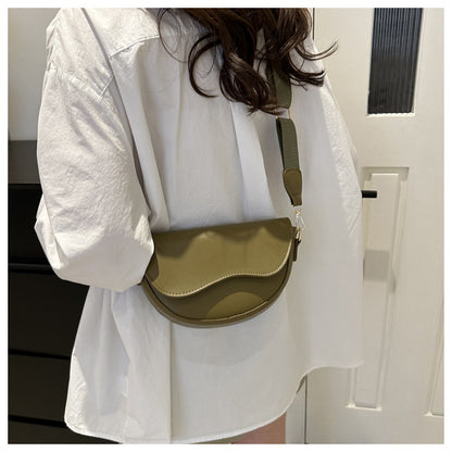 A Spring new chain saddle bag wide shoulder strap single shoulder messenger bag foreign style leisure bag - Mixbatch