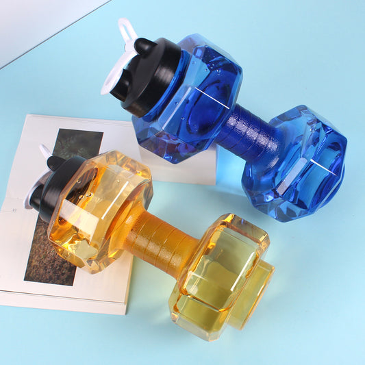 A dumbbell water cup 2600ml