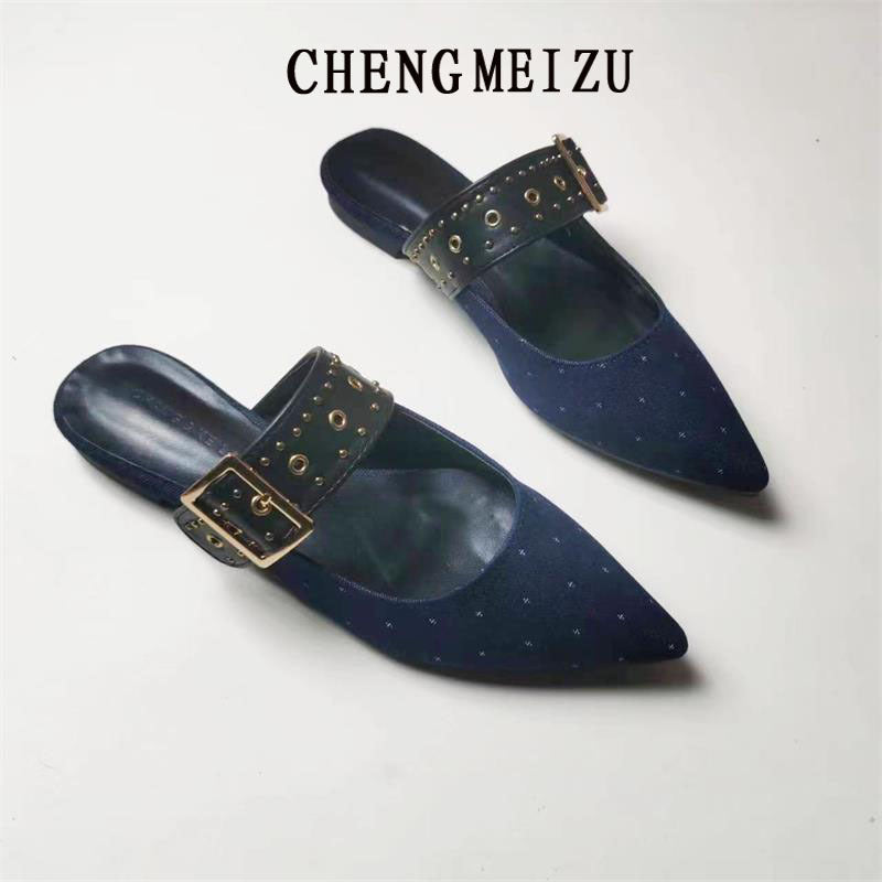 A women's temperament pointed slippers summer sandals