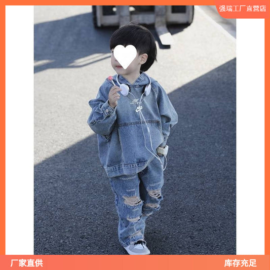 A Children's and teenagers' denim suit