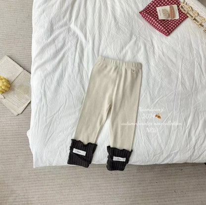 A Children's warm leggings