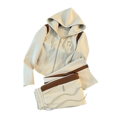 A women's long-sleeved trousers two-piece set