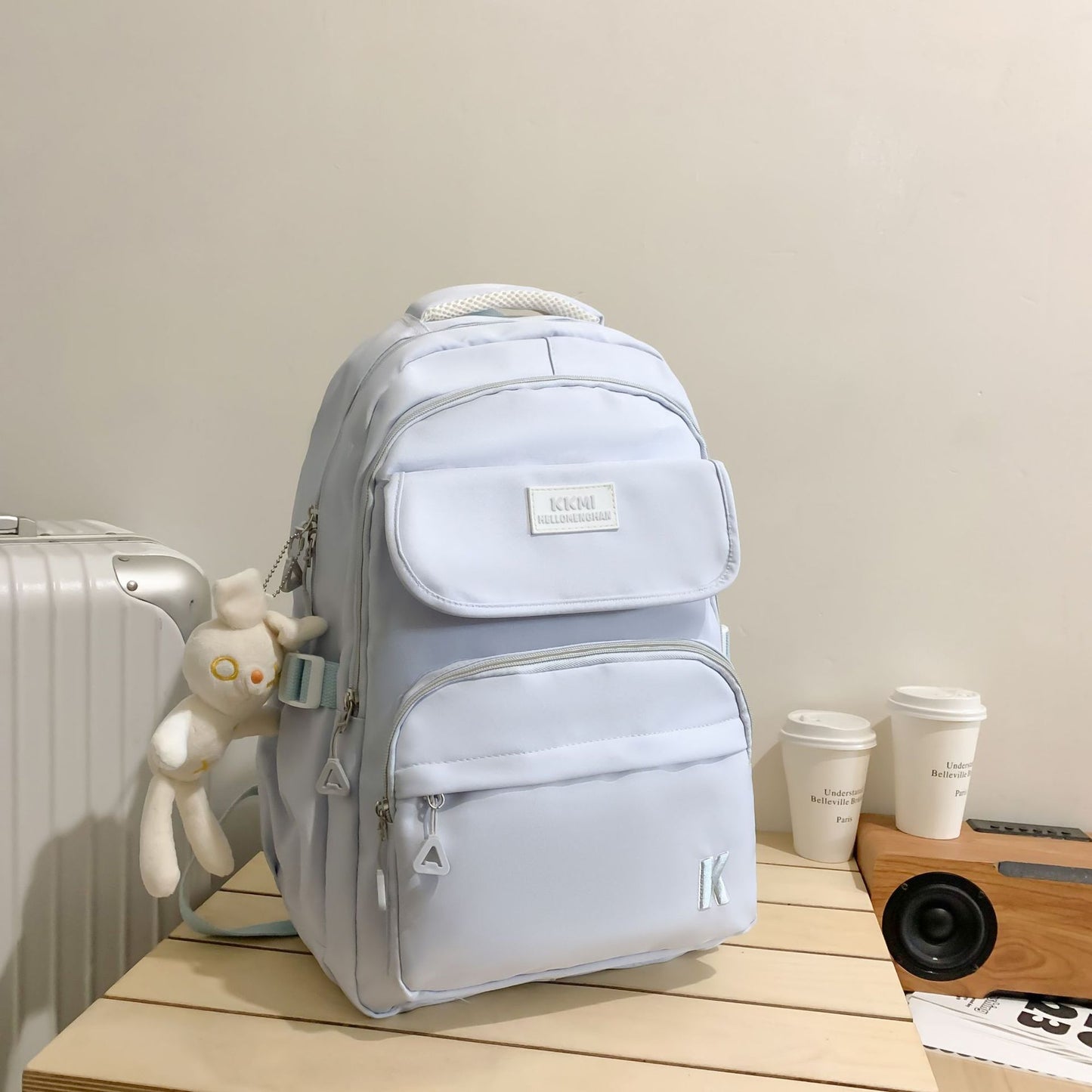 A new large-capacity Japanese small fresh and sweet wind high-value backpack for primary and secondary school students