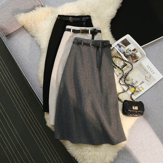 A high waist skirt