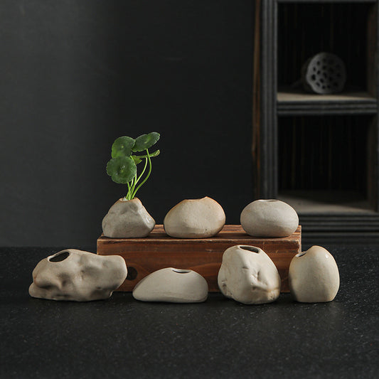 A mini vase simulation small stone ornament