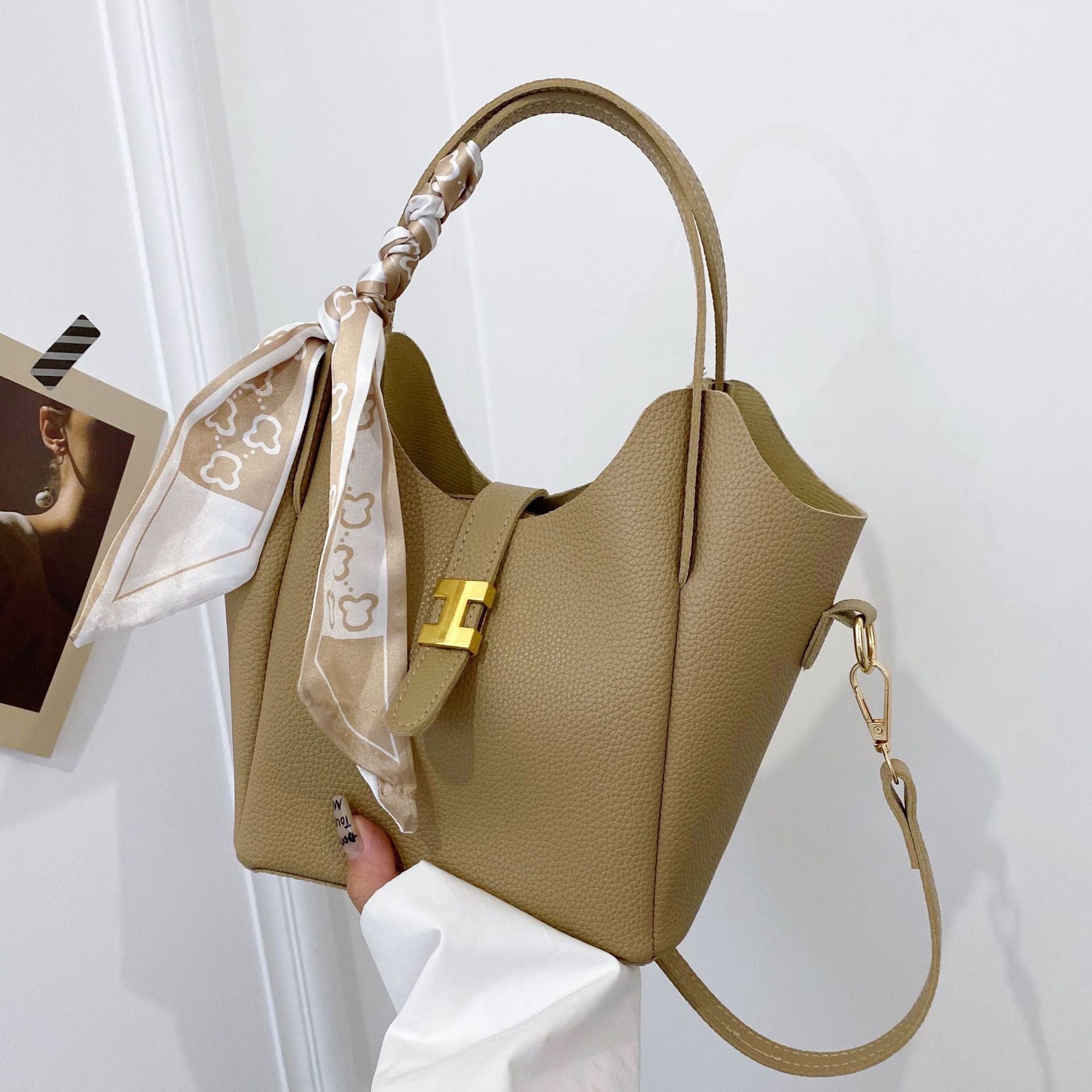 A simple soft PU hand carrying bucket bag woman - Mixbatch