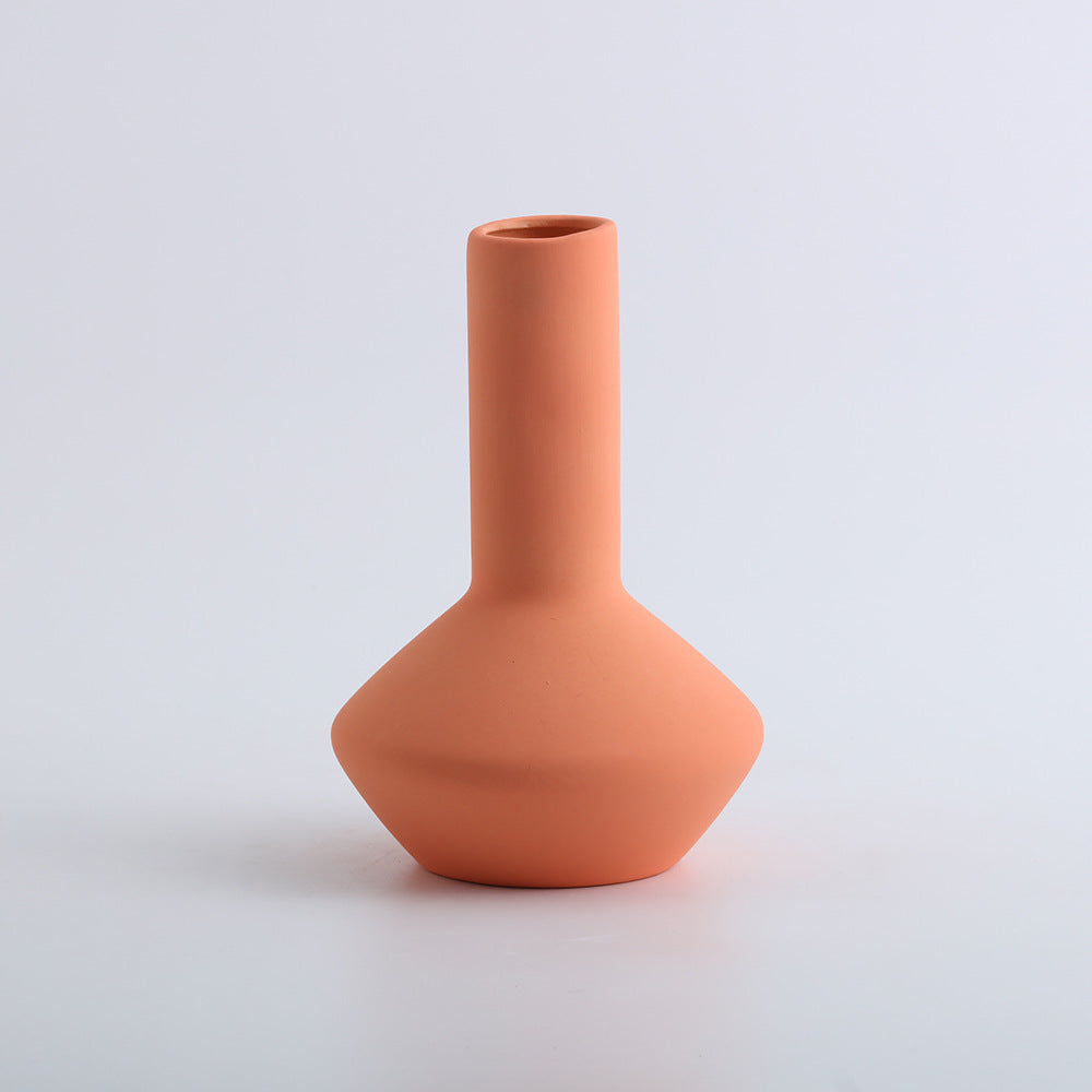 A ceramic vase decorative ornament