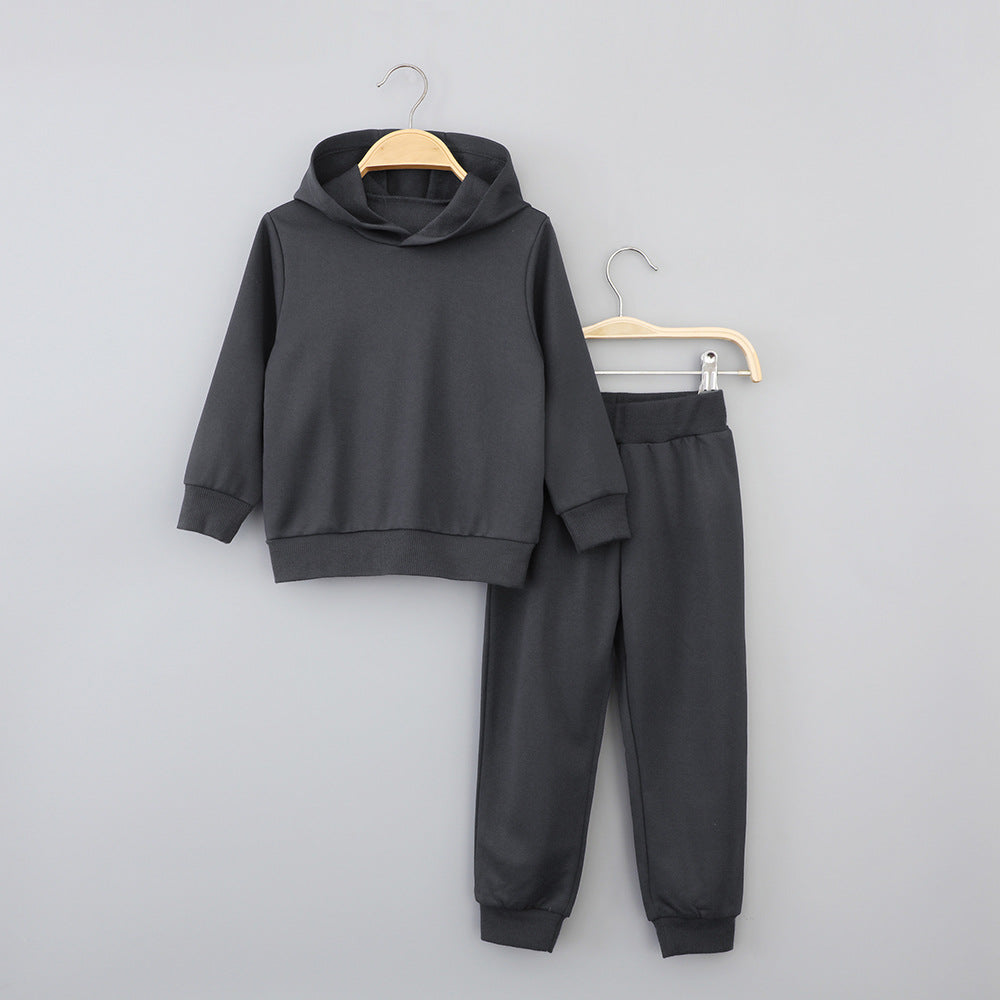 A children's long-sleeved trousers set