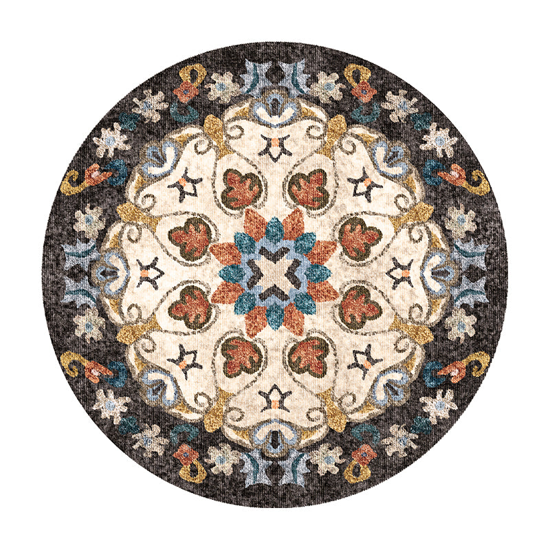 A round carpet floor mat