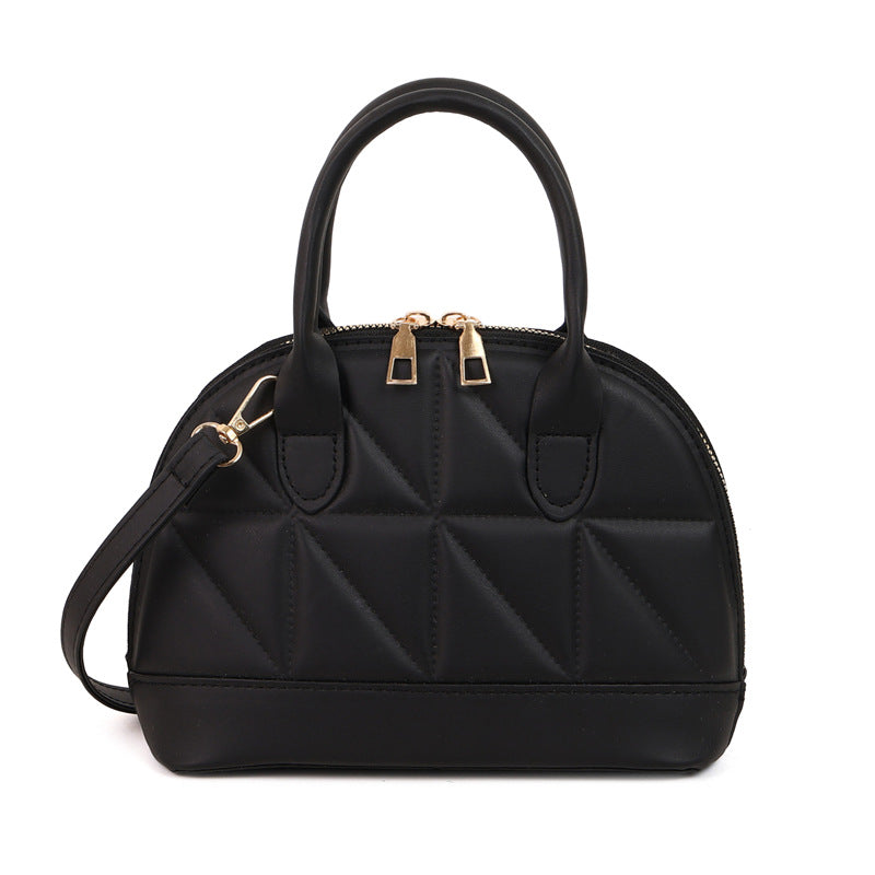 A new diamond popular handbag simple messenger bag texture shell bag tide
