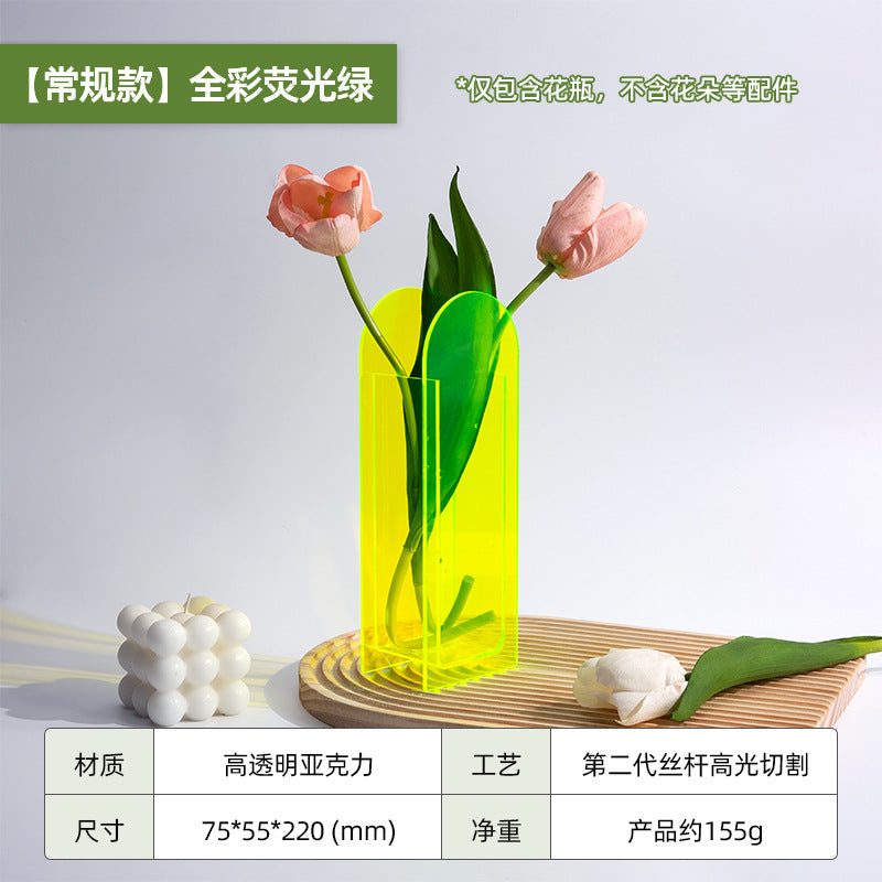 A acrylic vase ornament