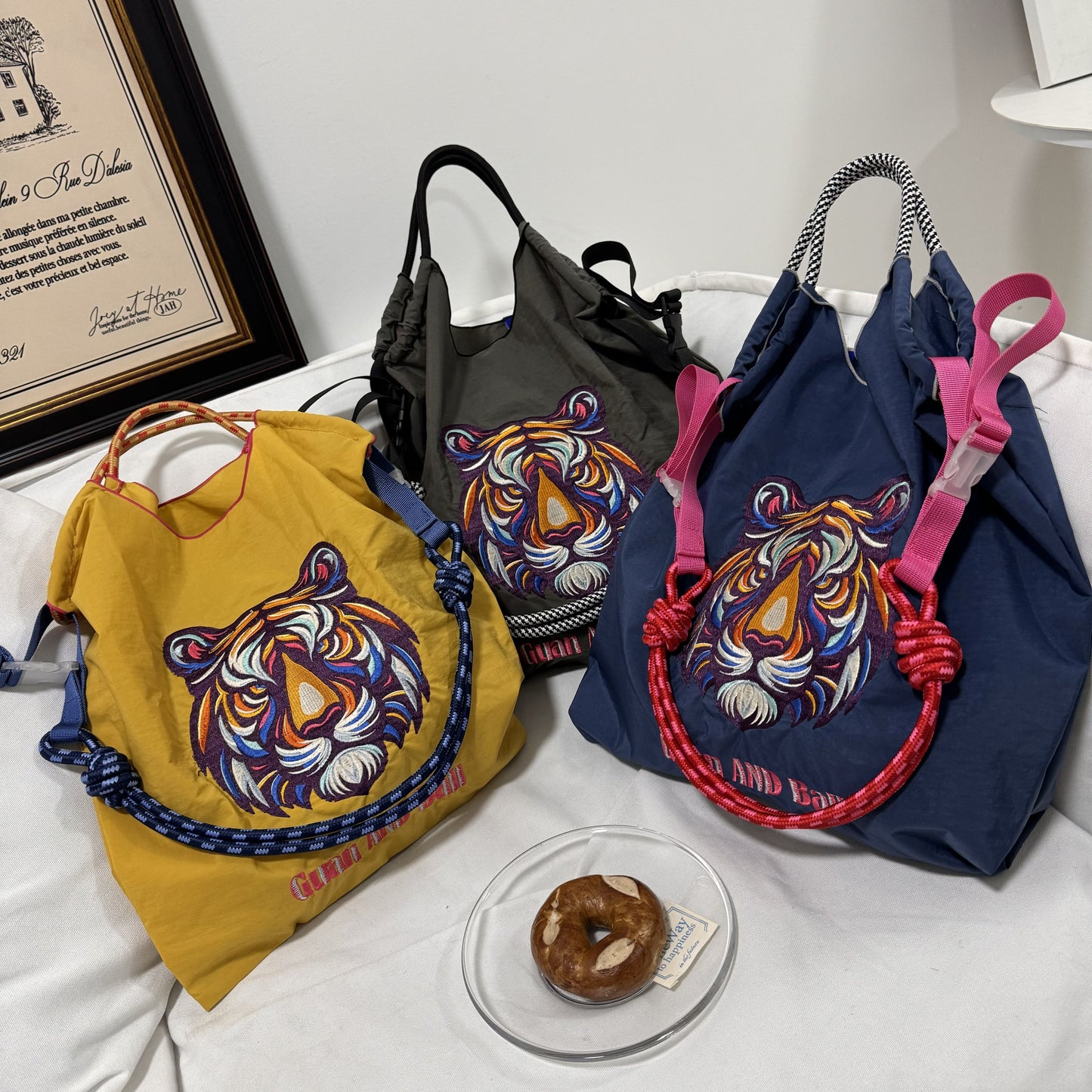 A ball chain bag handbag women's new messenger commuter armpit bag women's shoulder large capacity tote bag