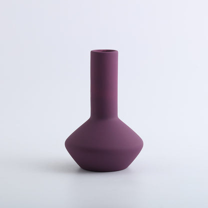 A ceramic vase decorative ornament