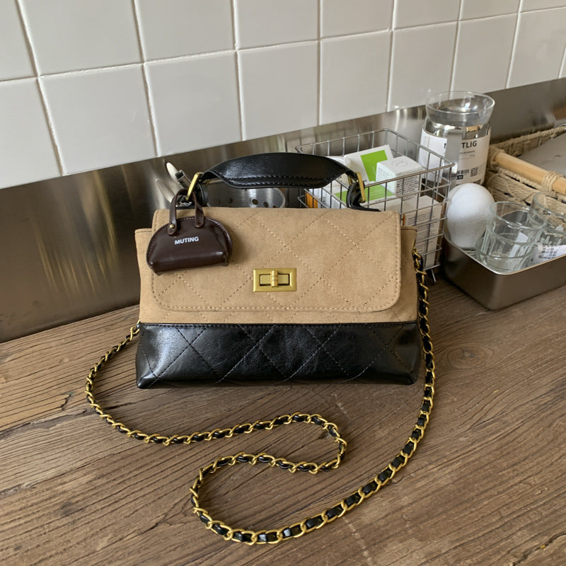 A shoulder bag handbag