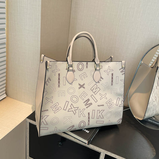 A new model, new style, simple and large-capacity letter presbyopia tote bag, portable commuter women's bag