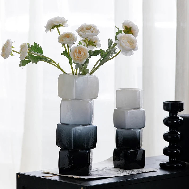 A glass advanced sense medieval creative geometric dining table decoration living room flower arrangement glass ornament