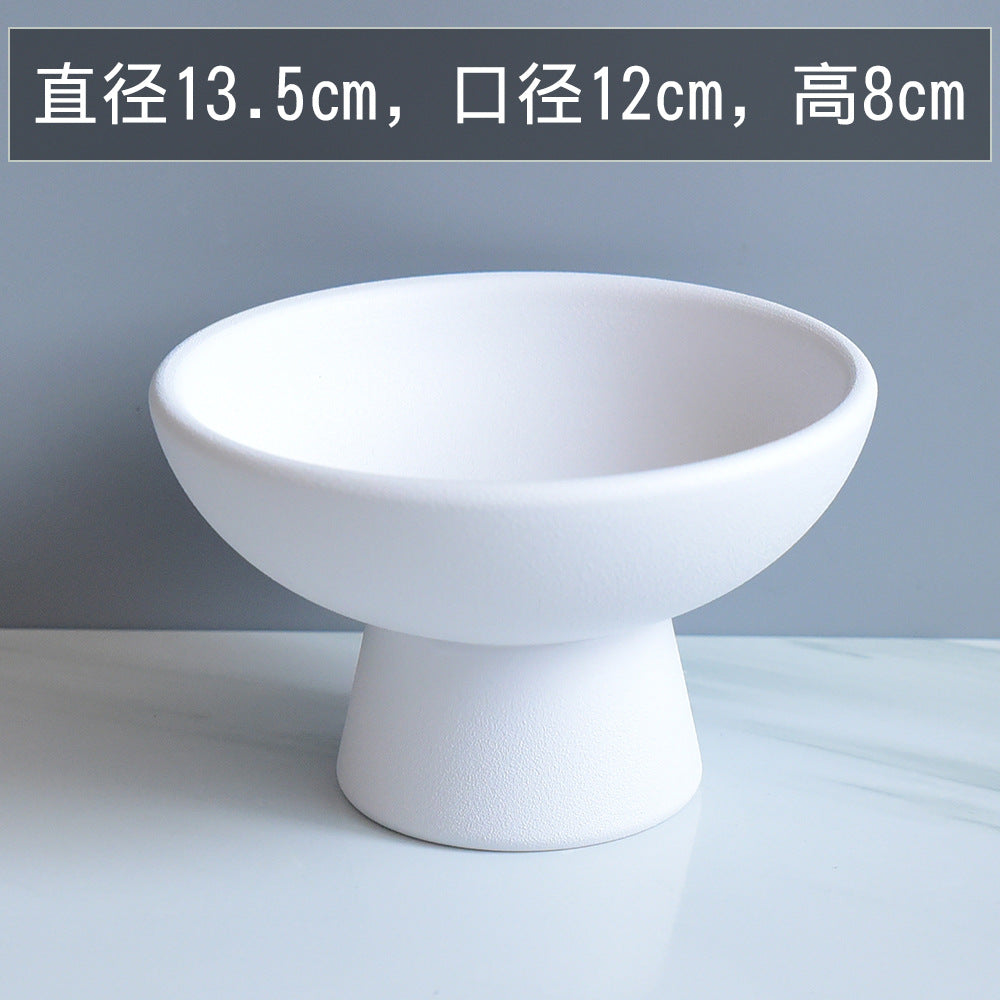 A ceramic flower arrangement utensils, moss ball small pots