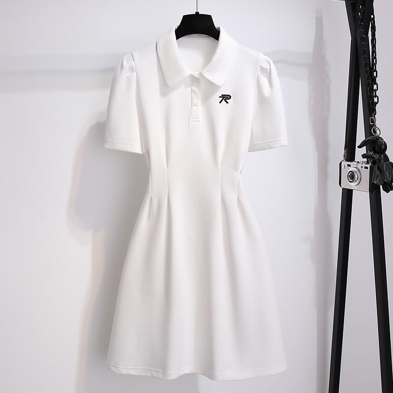 A summer polo collar dress