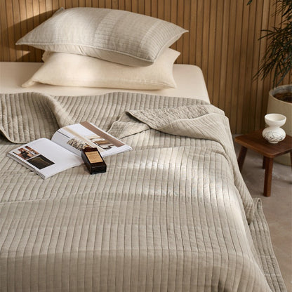 طقم أسرة من ثلاث قطع مصنوع من خيوط القطن 