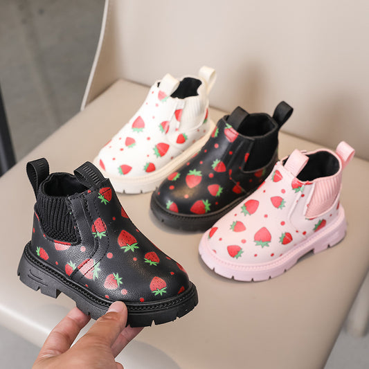 A Boys and Girls Martin Boots Soft-soled Strawberry Versatile Leather Boots