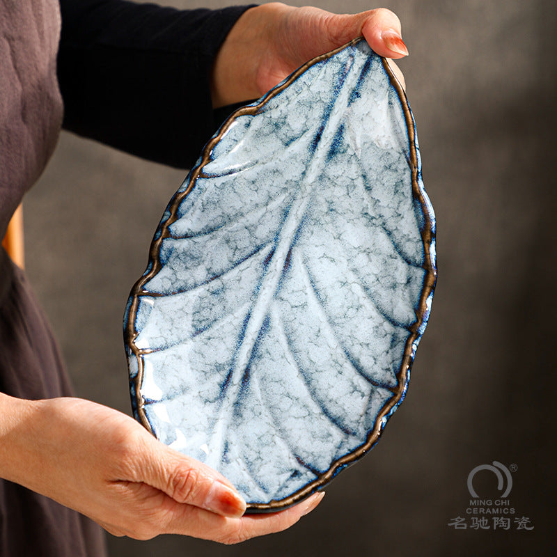 A Japanese Ceramic Retro Leaf Plate Household Shallow Mouth Sushi Plate Vegetable Plate Restaurant Creative Personality Leaf Plate Tableware